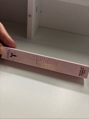 Jeffree Star Supreme Gloss- TOP SHELF.